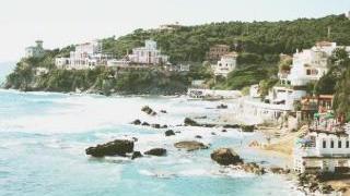 La baia del Quercetano: si protesta per le barriere architettoniche