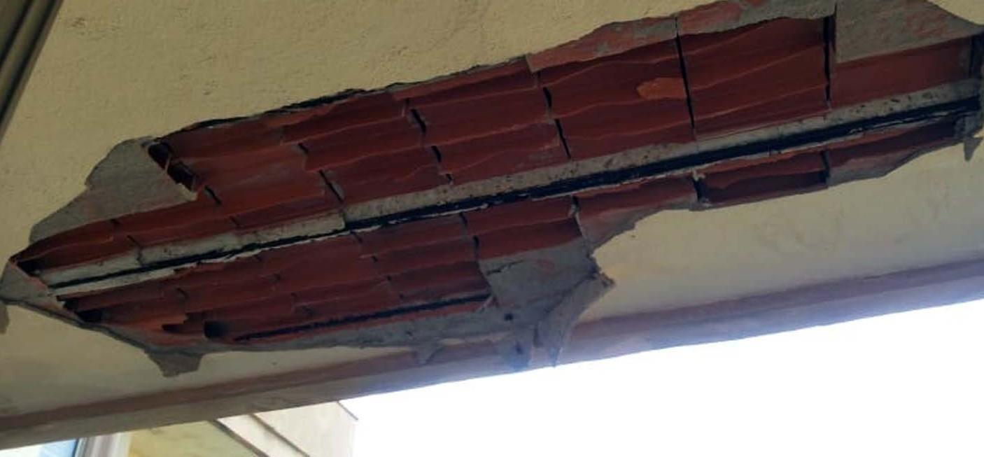 Crollo solaio, inquilini contro Area 