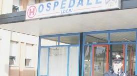 L’entrata dell’ospedale di Locri in Calabria: che ha aperto un’inchiesta sulla morte della bimba di 5 anni