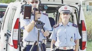 Un telelaser usato dai vigili urbani