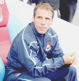 <strong>GUIDA. </strong>Gianfranco Zola, seconda stagione a Londra