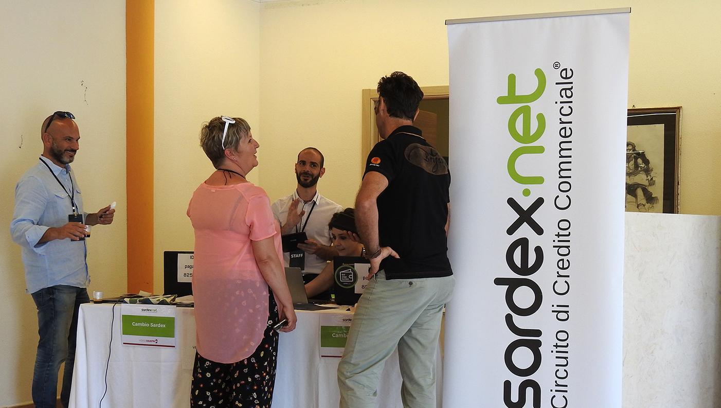 Sardex apre ai privati, arriva la card a punti 