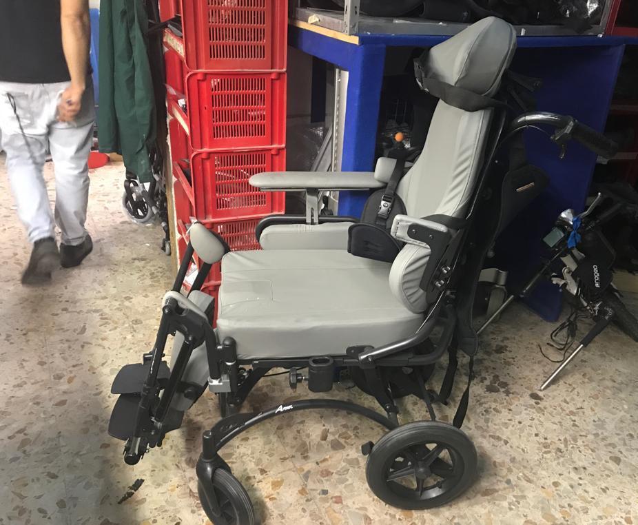 Carrozzine fuori uso, i disabili si ribellano 