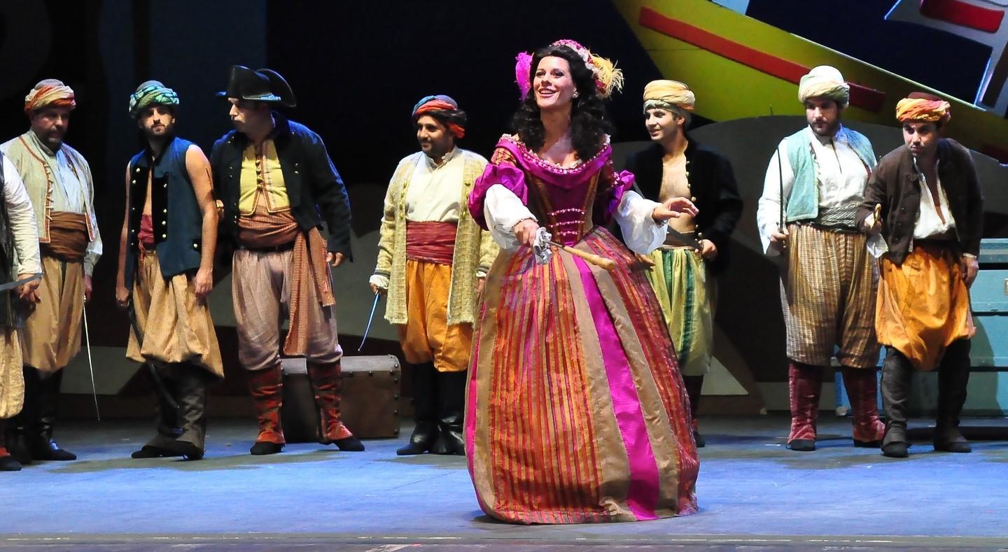 Un’apertura multicolore con “L’italiana in Algeri” 