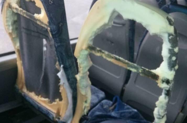 Sassari, autobus Arst distrutti dai vandali 
