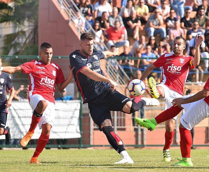 Applausi e tanti gol per il Cagliari 