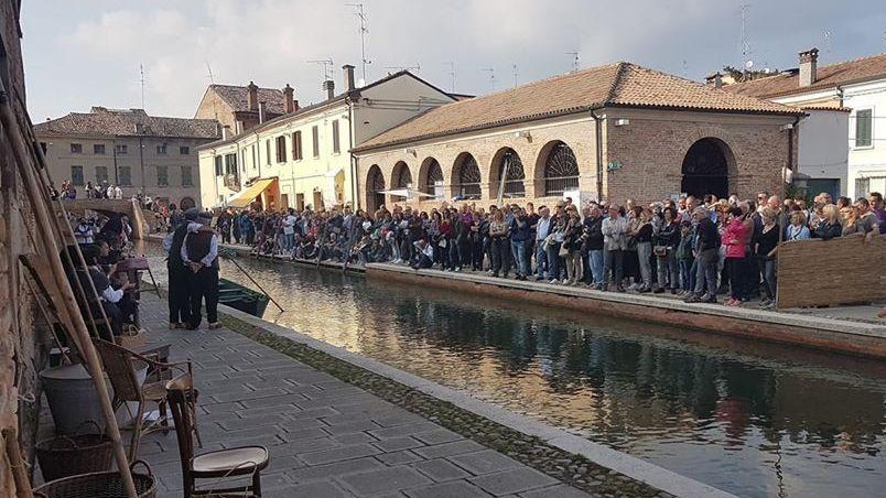 Baruffa e grida nei canali: il barcaiolo abusivo fa arrabbiare i Marasue