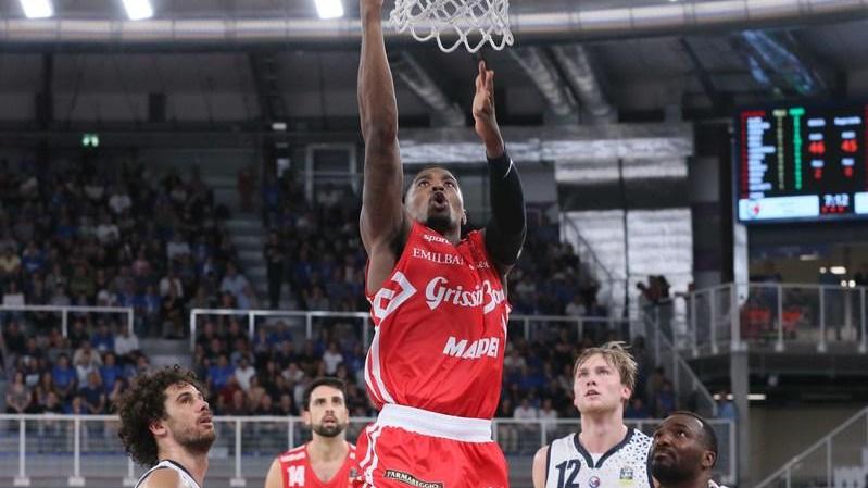 Basket Serie A, a Brescia la Grissin Bon getta al vento la vittoria