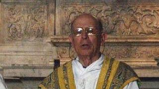 Don Raffaello Piagentini alla messa per le vittime di Viareggio