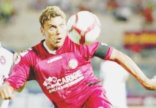 <strong>BOMBER. </strong>A fianco Ciccio Tavano, 30 anni, 27 gol lo scorso anno, sotto Cristiano Lucarelli tornato dopo le pagine Shakhtar e Parma