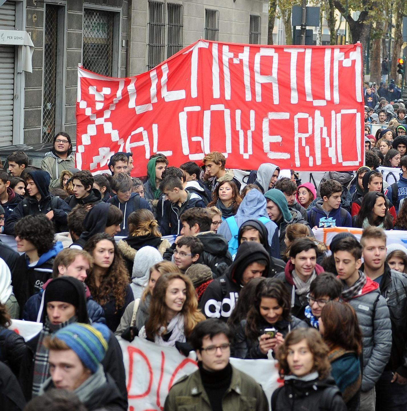 Decoro urbano, cortei con cauzione anti-rifiuti 