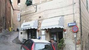 Carabinieri in centro a Castelfiorentino