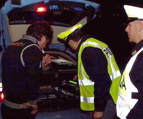 In ufficio senza paga Ubriachi alla guida risarciscono il Comune 