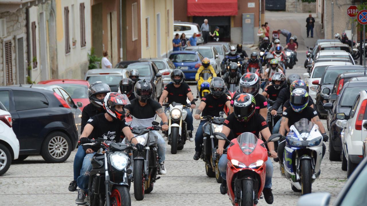 I motociclisti al funerale di Gianluca Carta (foto Gavino Sanna)
