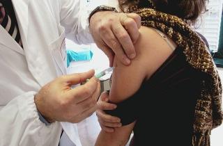 Vaccino pronto per 160mila pisani