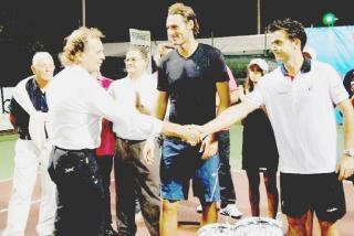 Il pubblico che ha affollato la tribuna dell’Atp; il patron della “Sider Piombino”, Bruno Pietrini, si congratula col vincitore; un servizio di Daniele Bracciali