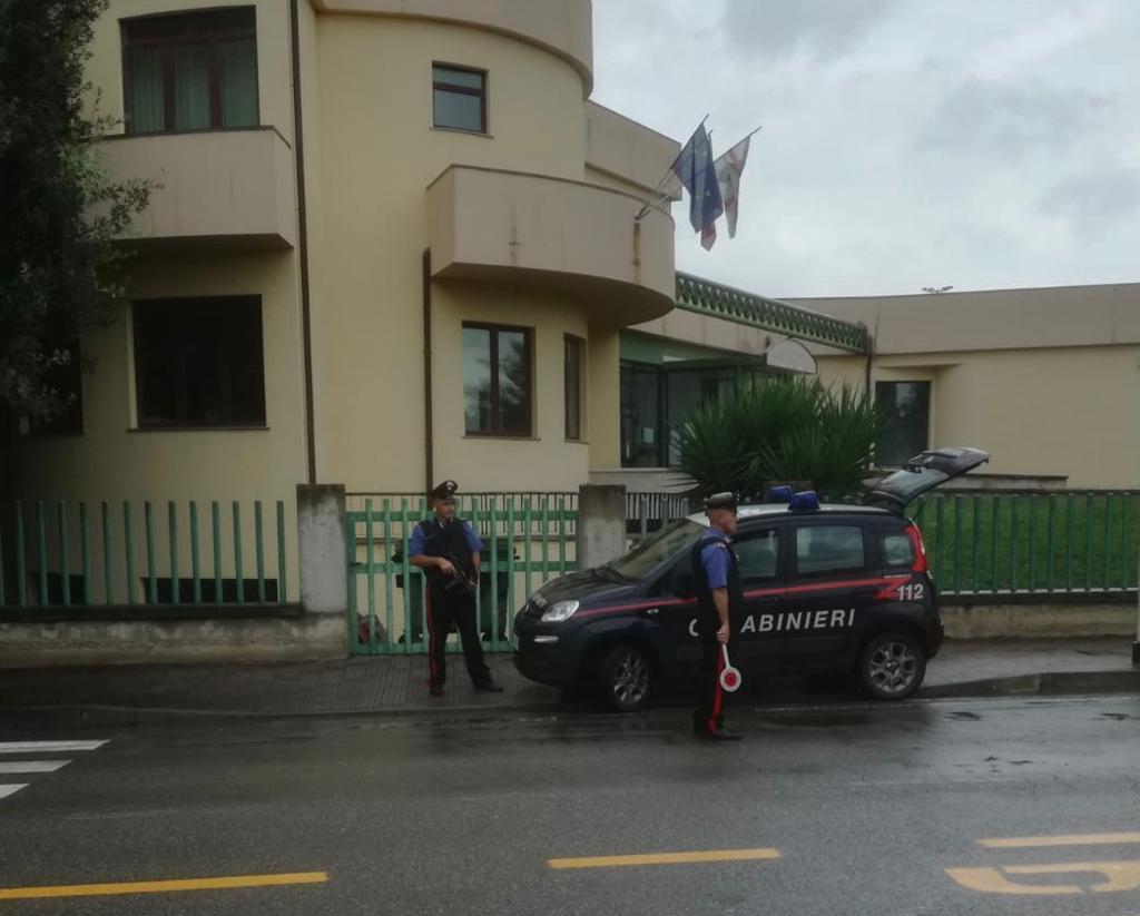 Perseguita e maltratta la moglie da cui è separato: arrestato