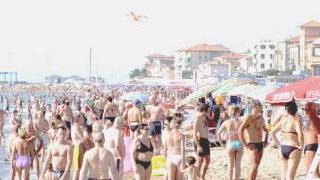 Meno arrivi e presenze lunghe