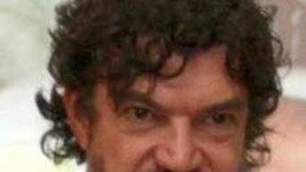 La Modena di Stefano Reggiani L’Estense, le piazze, S. Agostino E il mio barbiere, relax e riflessione