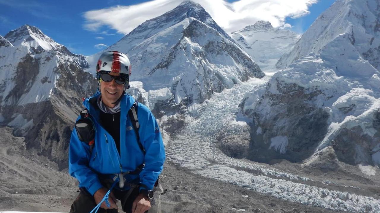 Maltempo: Lobina abbandona la scalata del Pumori, 7.161 metri