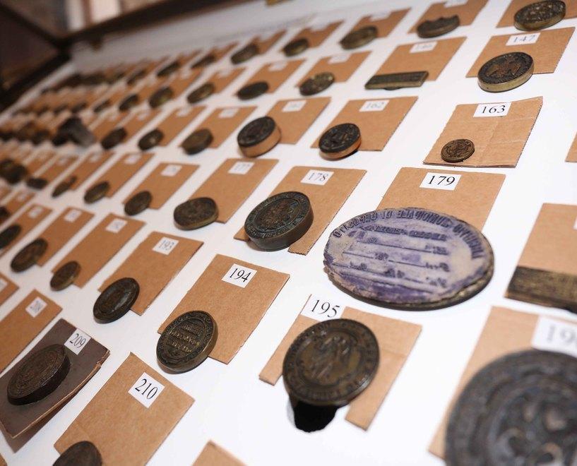 La collezione dell’Archivio di Stato di Reggio Emilia: tre secoli di storia nei sigilli dei notai 