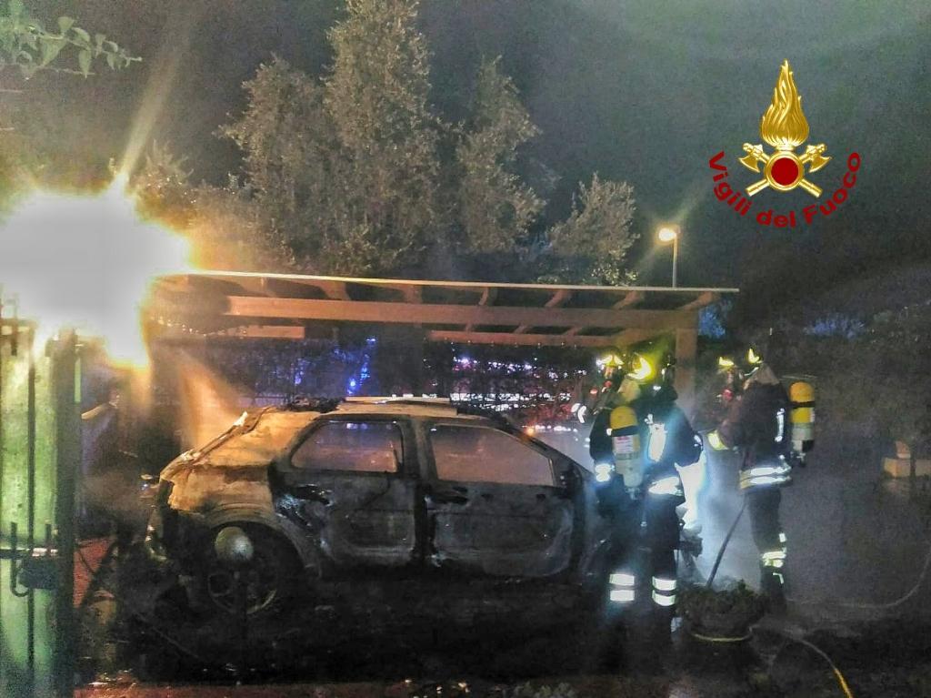 Sassari, attentato incendiario contro il vicepresidente della Torres