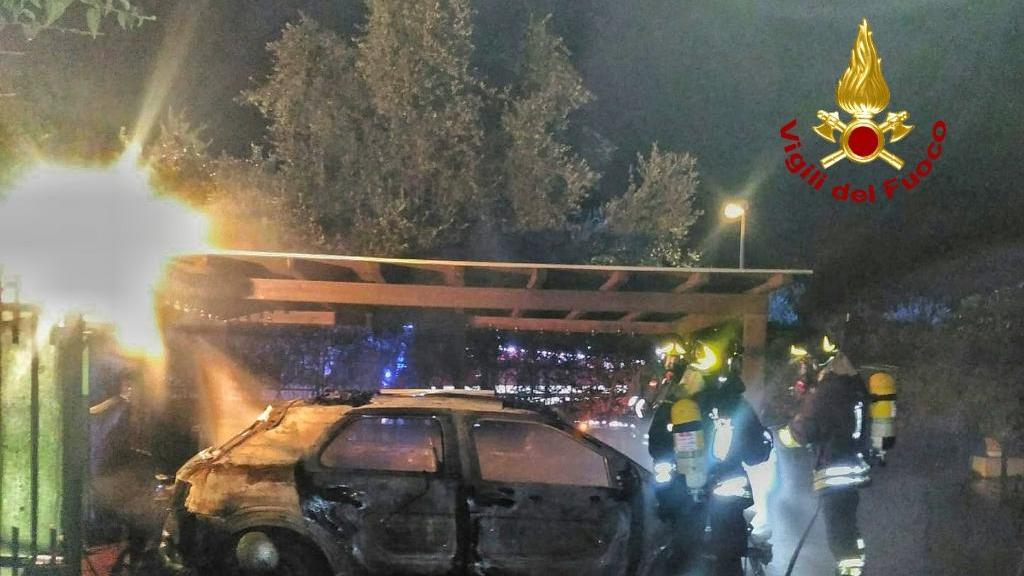 Sassari, attentato incendiario contro il vicepresidente della Torres