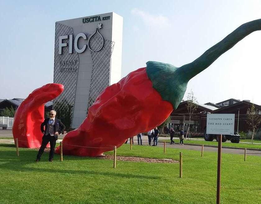 Inaugurato a Bologna “The Red Giant” di Giuseppe Carta