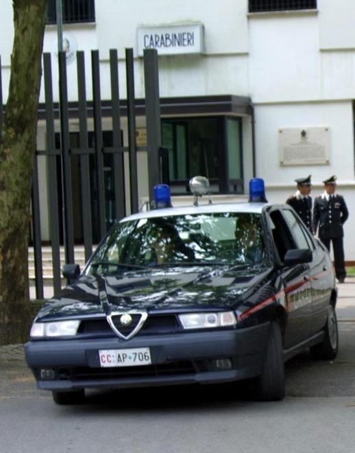 Due uomini trovati a bordo di un’auto rubata Scatta la denuncia