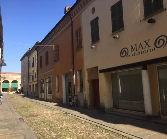 «Un tavolo di crisi per i problemi dei commercianti» 