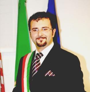Il sindaco Thomas D’Addona e l’area destinata all’Outlet
