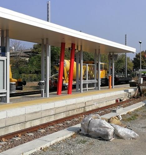 Guasto sulla linea I treni non arrivano: pendolari tutti in bus 