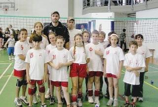 Un gruppo di giovani della nuova Passione Volley