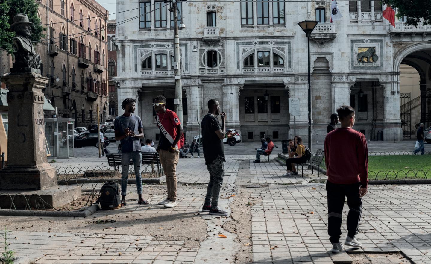 A spasso per Cagliari con le foto di Tillim