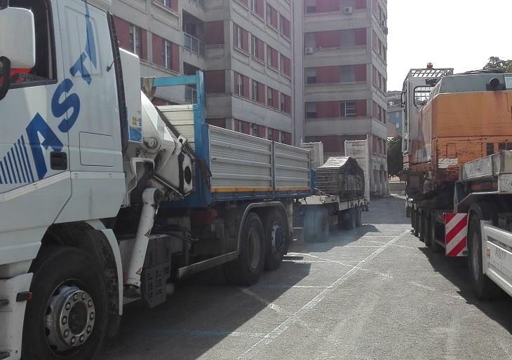 Palazzo Rosso, arrivata la maxi ruspa 