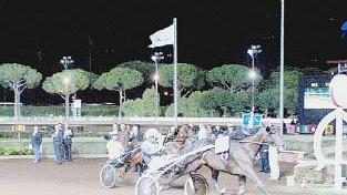 Al Sesana va in scena l’ultima notturna stagionale