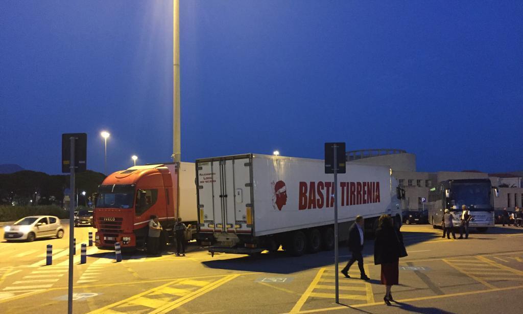Sbarca a Olbia la protesta dei tir