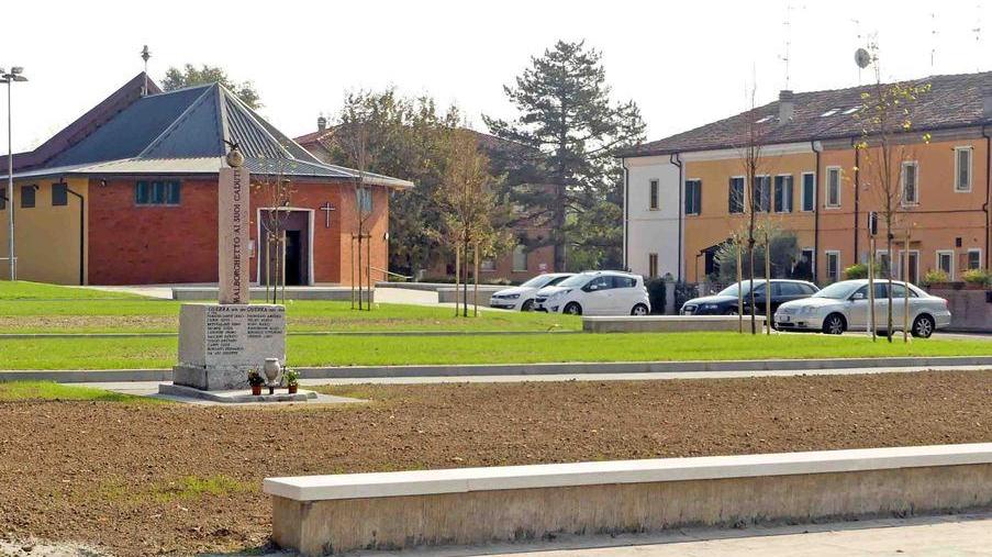 Il varo il 10 novembre Ultimi ritocchi alla piazza del paese