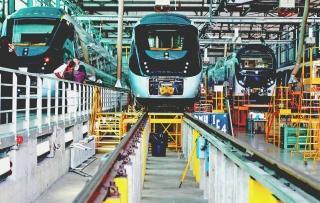 I reparti Ansaldo Breda dove i treni vengono assemblati