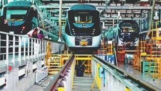 I reparti Ansaldo Breda dove i treni vengono assemblati