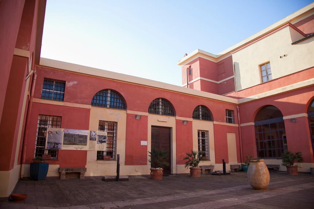 Il cortile di Villa Maria Pia (foto Roberto Gabrielli)