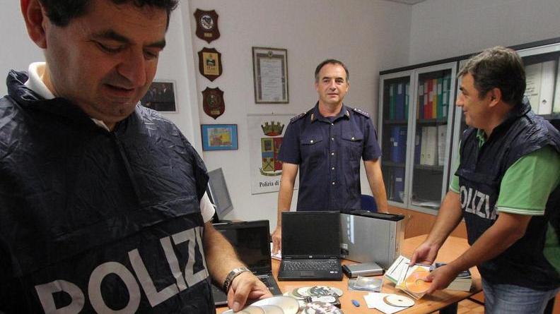 Blitz contro il traffico di pedopornografia Nei guai un ferrarese