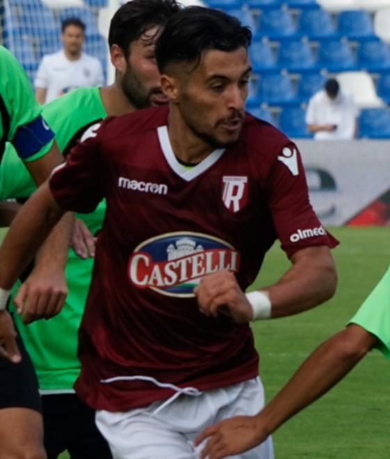 Napoli, erbazzone e calcio il mondo di Cozzolino