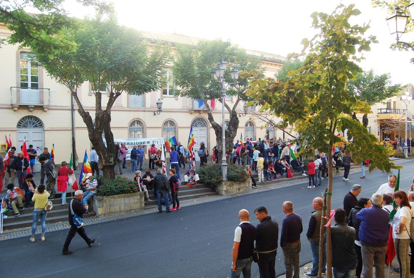 Marcia della pace contro le bombe 