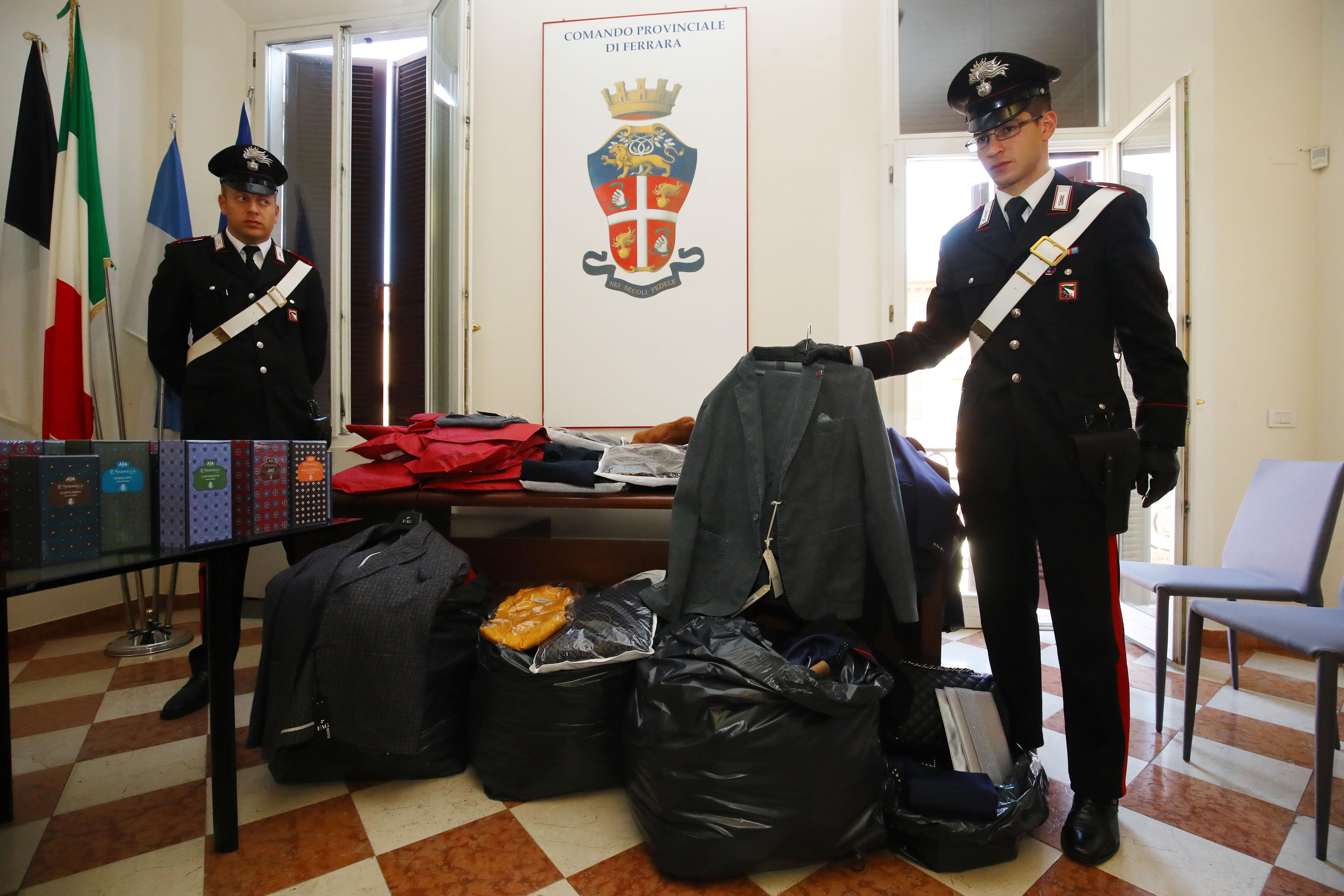 Maxi furto in negozio di alta moda: arrestata la banda