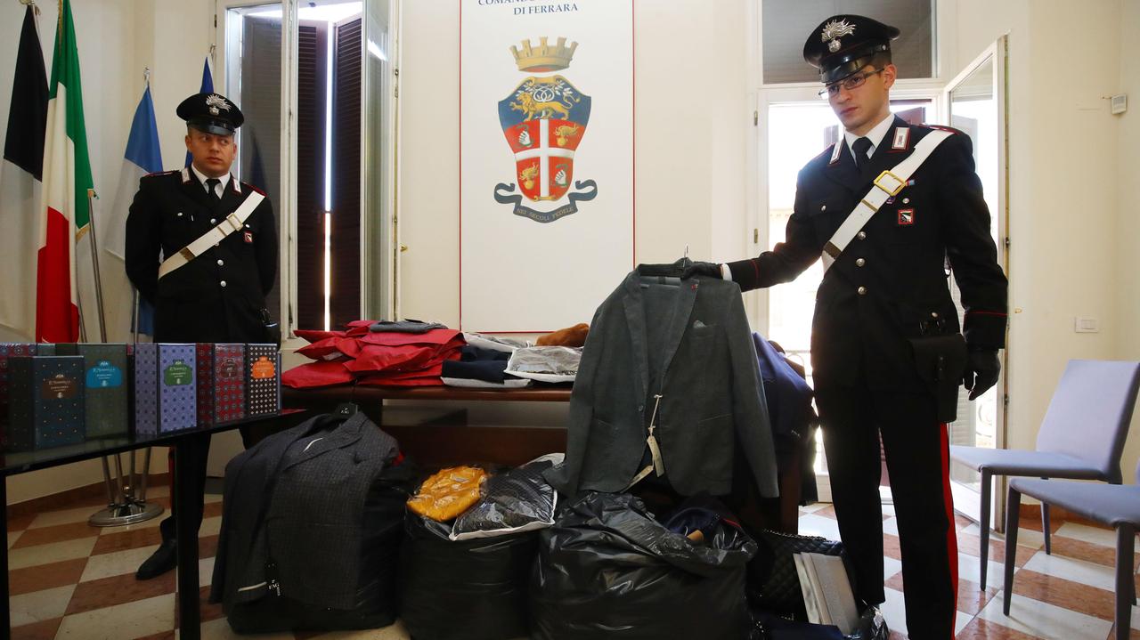 Maxi furto in negozio di alta moda: arrestata la banda