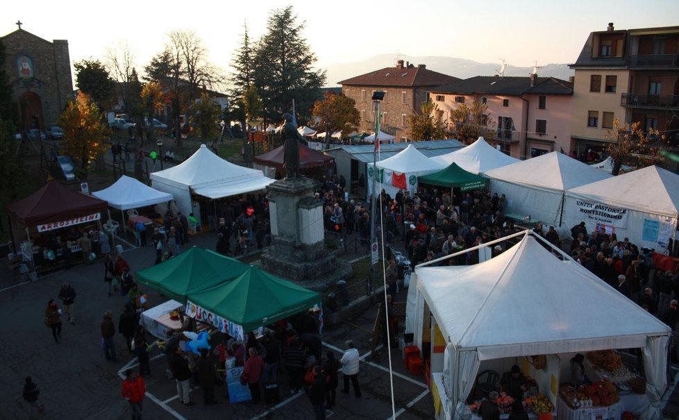 Montefiorino s’inchina al tartufo. Primo week end della mostra mercato 