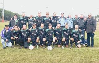 <strong>L’ULTIMA SQUADRA.</strong> La formazione della Ninfea Torrelaghese che lo scorso anno ha militato nel campionato di Terza categoria