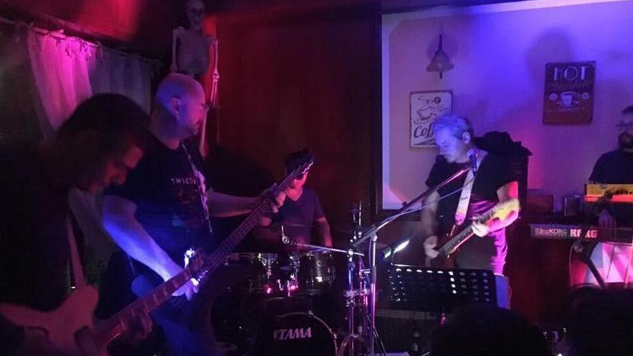 Ecco i “The Cut”, la band sassarese che omaggia i Cure