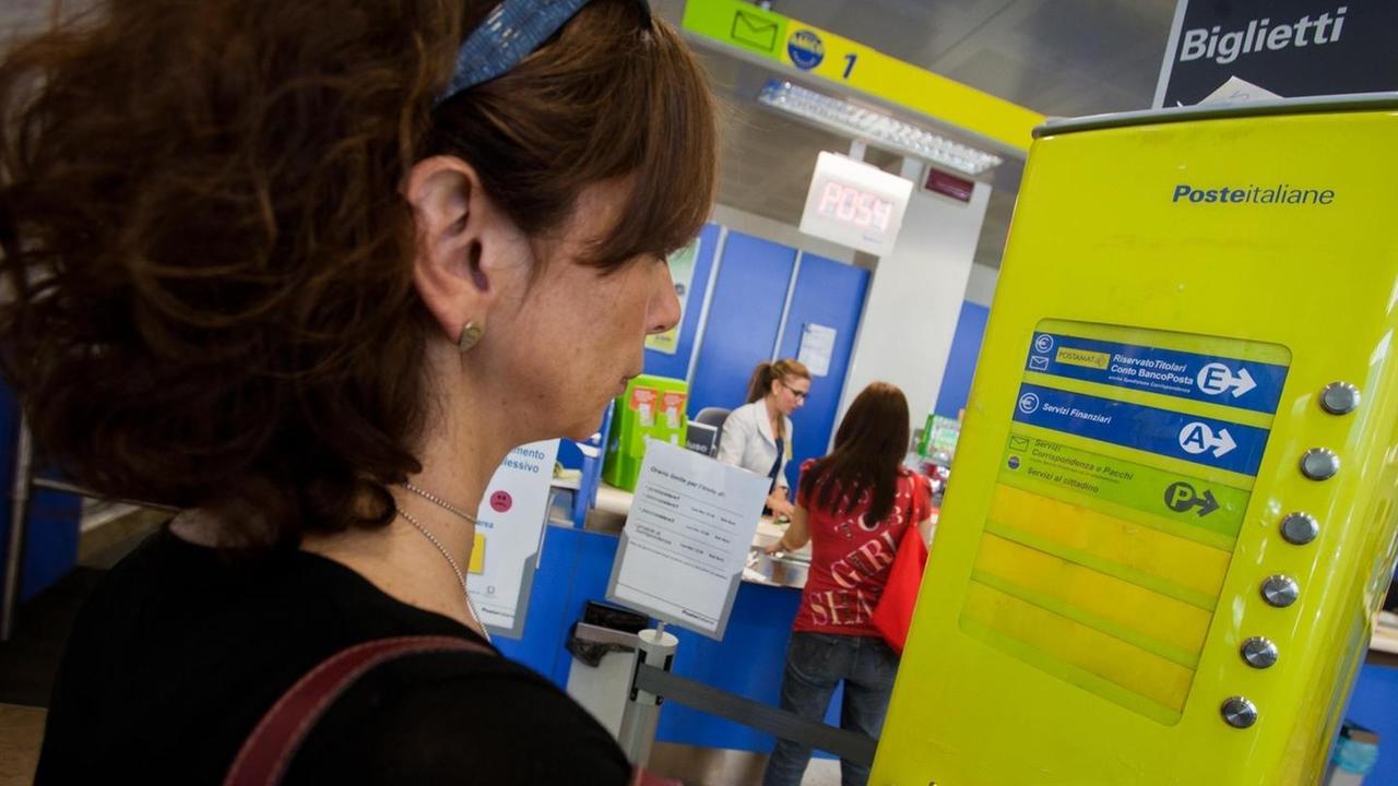 Buoni postali e libretti, boom nell’isola